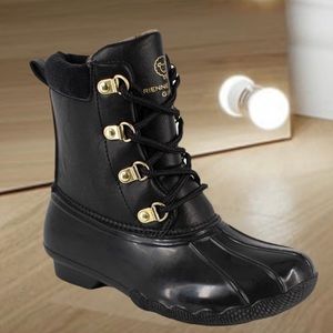 NWT | SIZE 4 YOUTH | Adrienne Vittadini Youth Girls Gavin Duck Boots Black